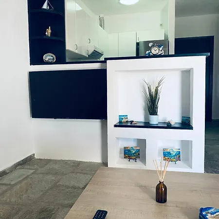 Feriehus Sea View House In