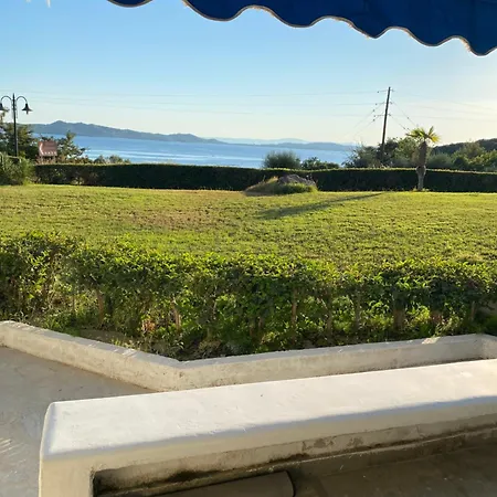 بيت للعطل Sea View House In *