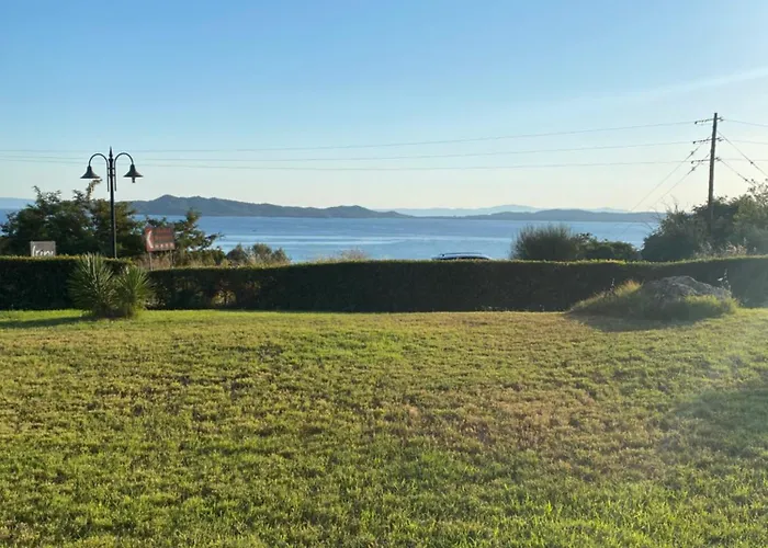 Sea View House In